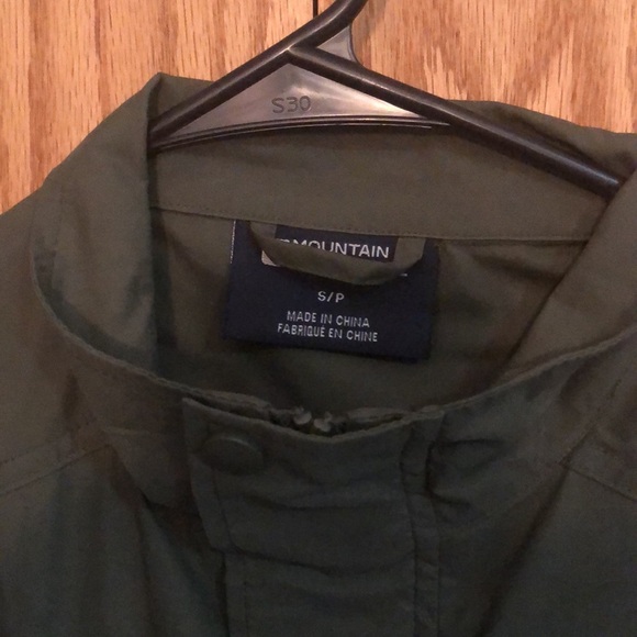 Mountain warehouse Men's utility jacket sleeveless size small like new - Picture 3 of 8